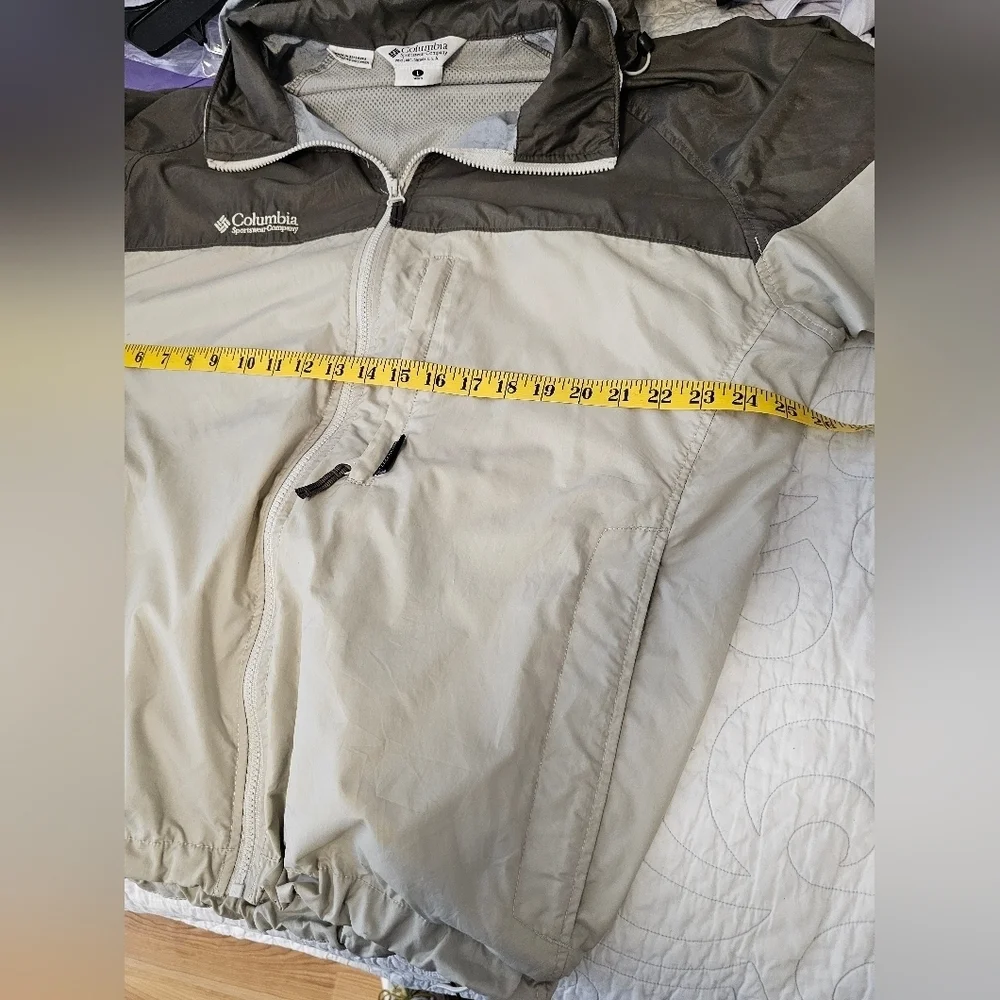 Columbia Greige and Gray Long Sleeve Windbreaker Jacket Men's Size Large
